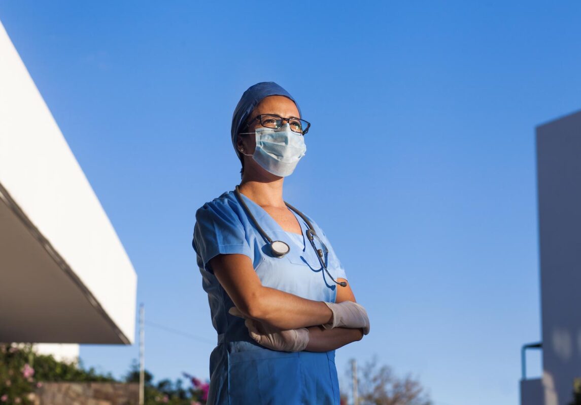 Estadísticas a propósito del Día Nacional de las y los Médicos